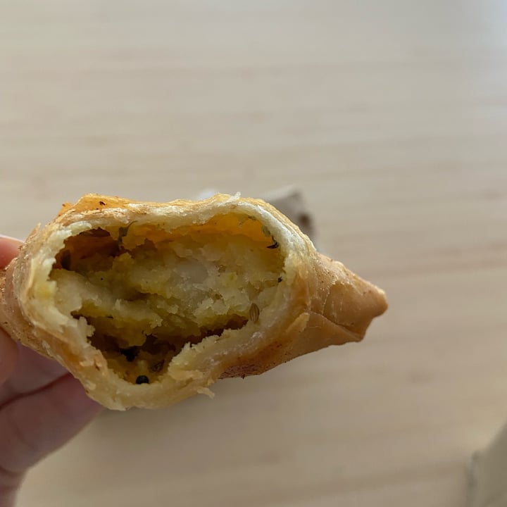 review photo of Prashad Vegan and Vegetarian Cafe Potato samoosa shared by @sagittariuskitty on 19 Oct 2021 - review
