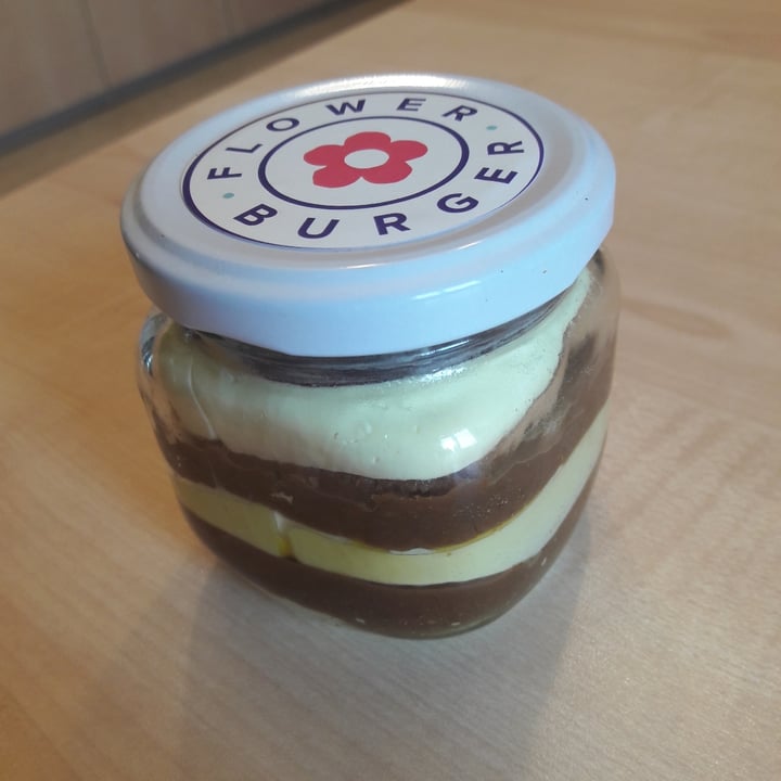photo of Flower Burger Tiramisù Vegan By Pasticceria Mascherpa shared by @ilariuccia on  18 Feb 2022 - review