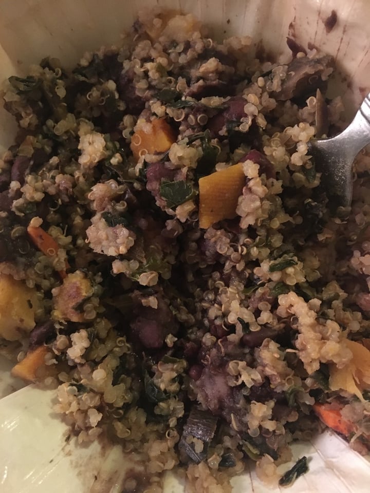 photo of Amy’s Quinoa & Black Beans With Butternut Squash And Chard shared by @veganlefay on  26 Mar 2020 - review