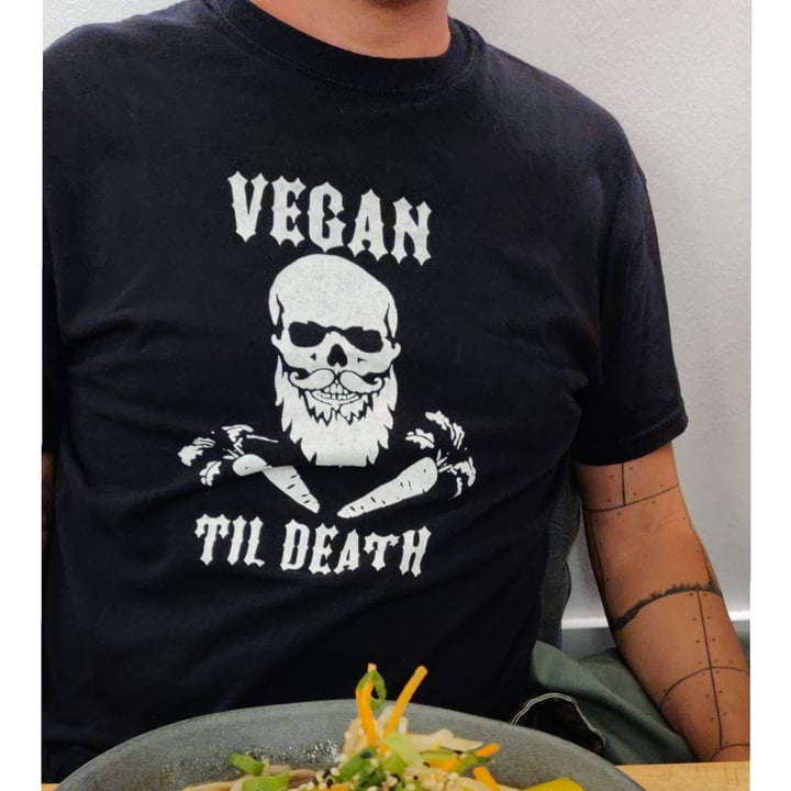 photo of Serigrafía vegana T-shirt shared by @gitaneta on  26 Sep 2020 - review