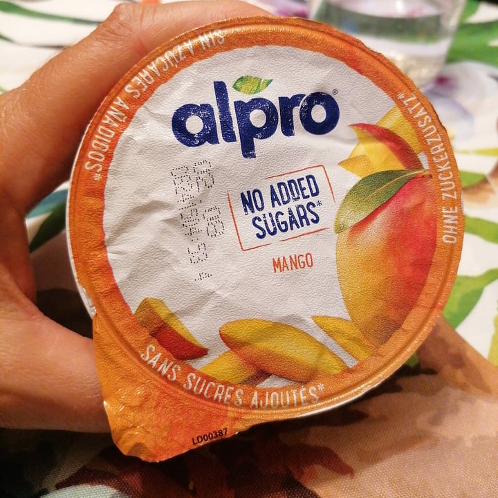 photo of Alpro no zucchero aggiunti mango shared by @marla2000 on  18 Jul 2022 - review