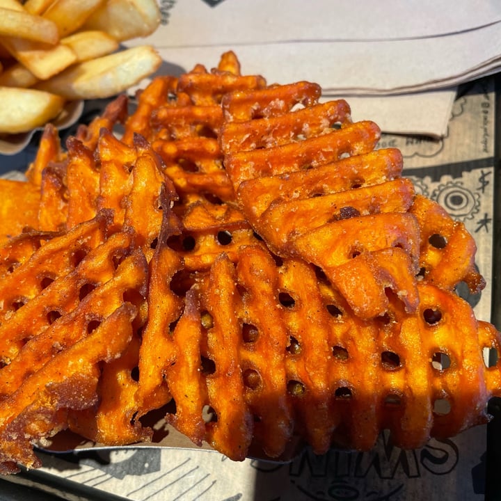 photo of Swing Kitchen sweet potato fries shared by @holasoymylk on  31 Jul 2021 - review