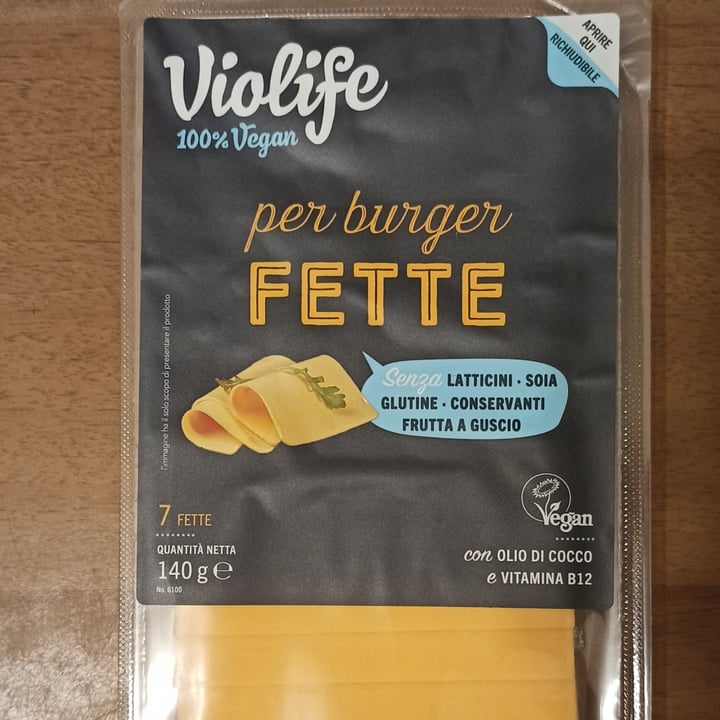 photo of Violife Cheddar vegano shared by @mariaritaguglielmi1 on  25 Mar 2022 - review