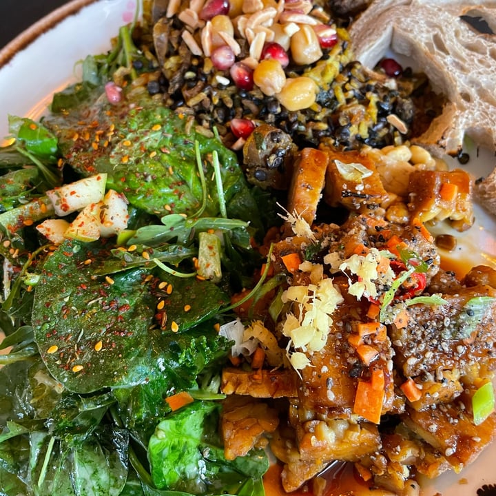 photo of Honest Greens stir fry tempeh and maroccan rice shared by @manumad on  11 Jun 2022 - review