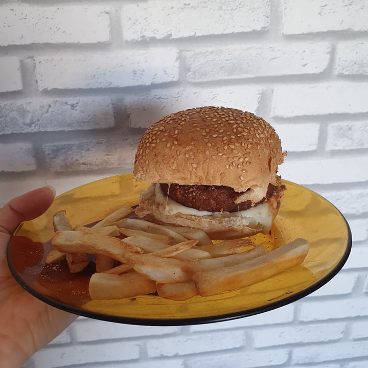 photo of Fazenda Futuro - Future Farm Futuro Burger Defumado shared by @tinabr on  16 Jan 2022 - review