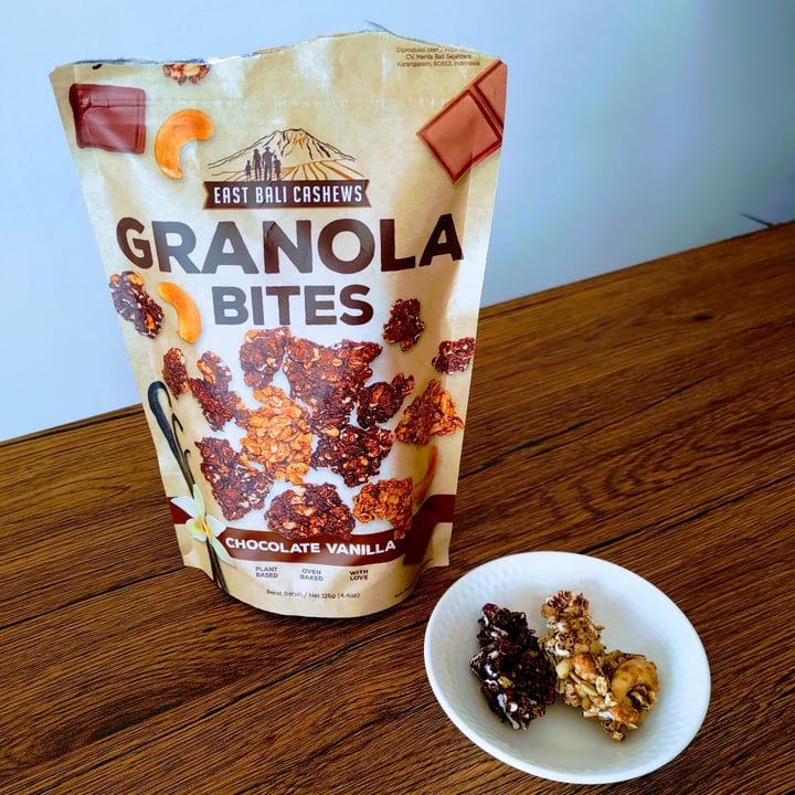photo of Yava Chocolate Vanilla Granola Bites shared by @stevenneoh on  08 Feb 2022 - review