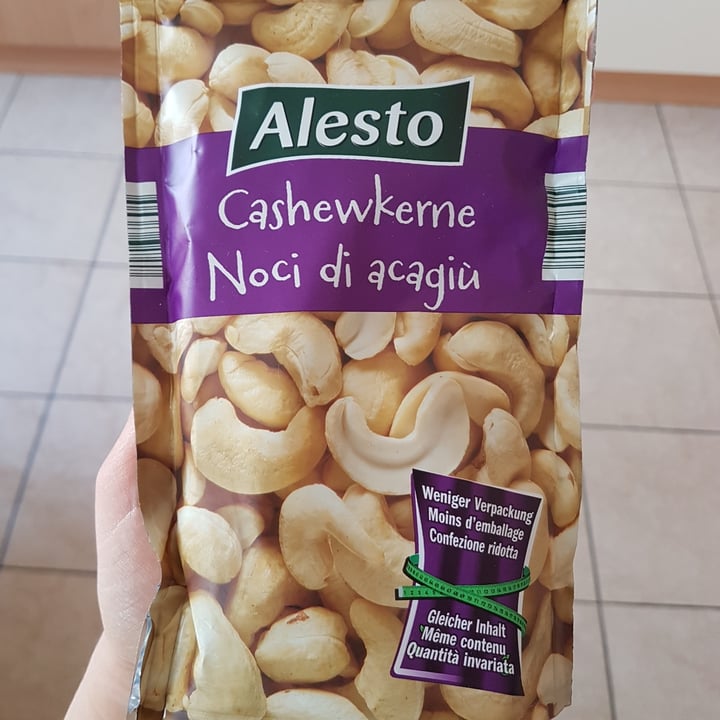 photo of Alesto Noci di acagiù shared by @deesy on  17 Apr 2021 - review