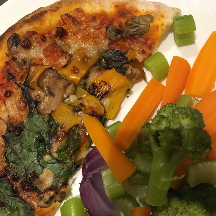 photo of The White Rabbit The Vegan Gardener Pizza shared by @cheapsoybean on  03 Sep 2020 - review