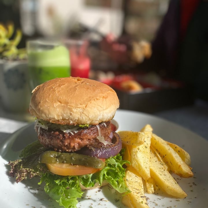 review photo of Pure Café Beyond Burger shared by @appletreenat on 26 Jun 2022 - review