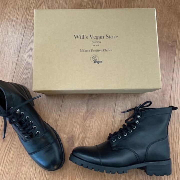 photo of Will's Vegan Store Work boots shared by @linnyrw on  06 Jul 2021 - review