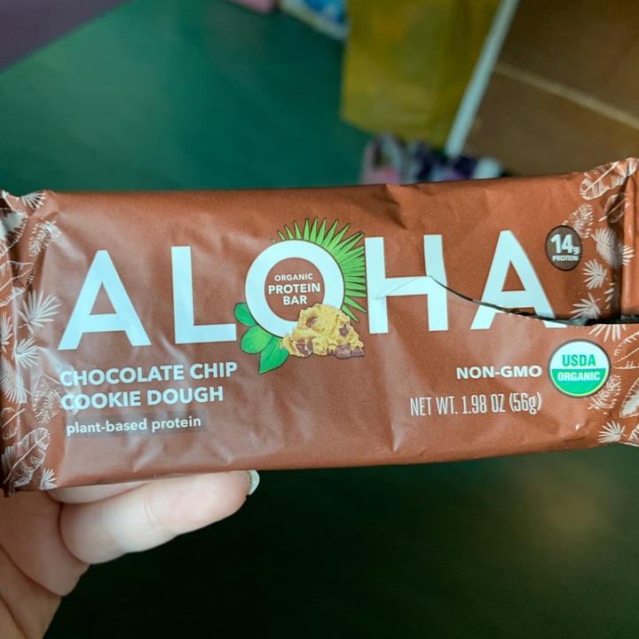 photo of Aloha Chocolate Chip Cookie Dough (plant-based protein) shared by @veghui on  08 Oct 2020 - review