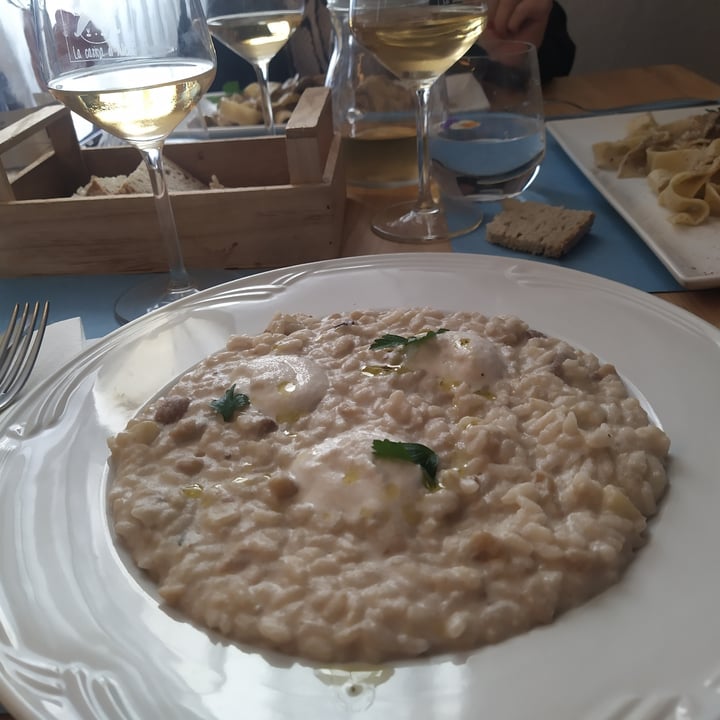 photo of Ristorante La Casina di Alice Risotto alle castagne, mele e pinoli mantecato al burro di mandorle e olio al rosmarino shared by @glorypotipoti on  31 Oct 2021 - review