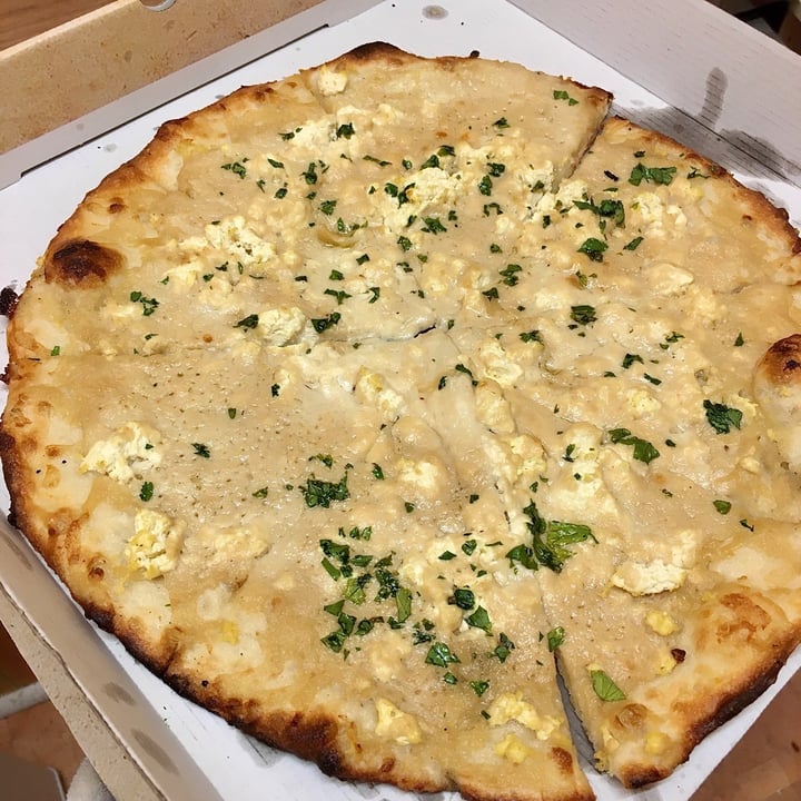 photo of Sora Lella Vegan Roman Restaurant Quattro Formaggi Pizza shared by @katelouisepowell on  10 Oct 2020 - review