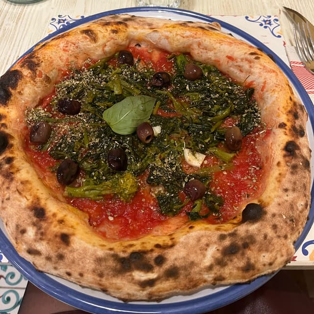 Photo of the dish “Pizza con friarielli e olive”