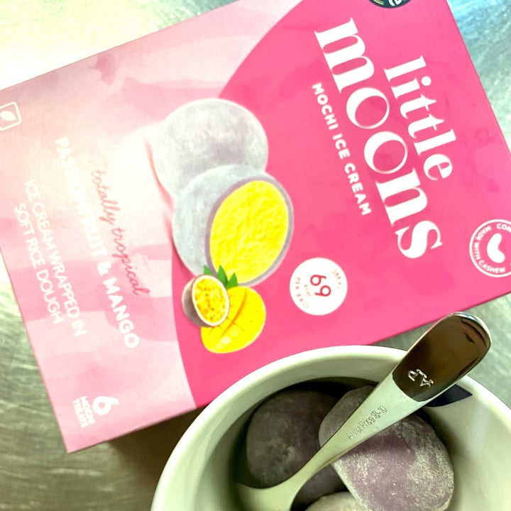 photo of Little Moons Passionfruit and Mango Mochi shared by @beeveg on  18 Jun 2022 - review
