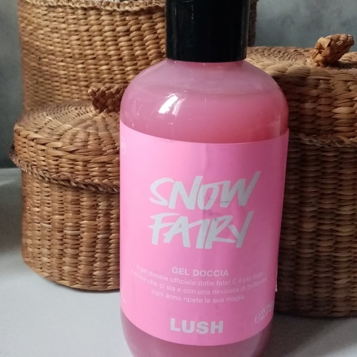 photo of LUSH Fresh Handmade Cosmetics Snow Fairy Shower Gel shared by @valeveg75 on  23 Sep 2022 - review