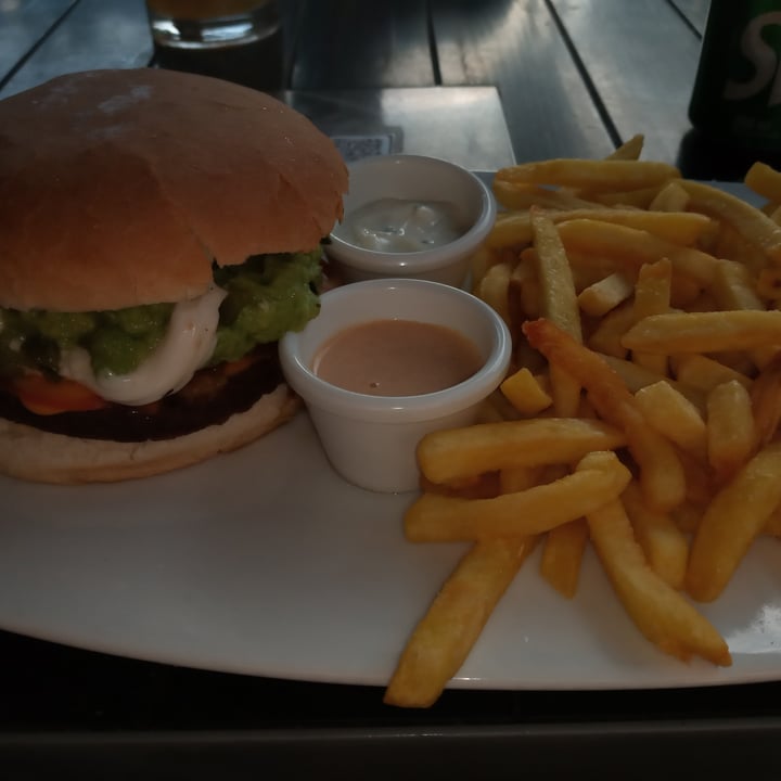 photo of Barbazul Apoquindo Vig burger shared by @kerstin269 on  26 Feb 2021 - review