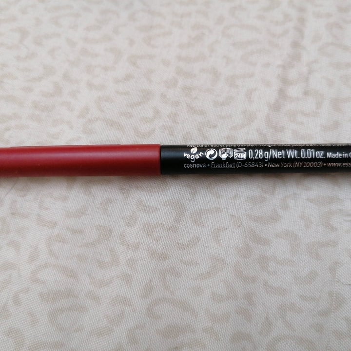 photo of Essence  Stay Lipliner shared by @desyc on  08 Oct 2021 - review