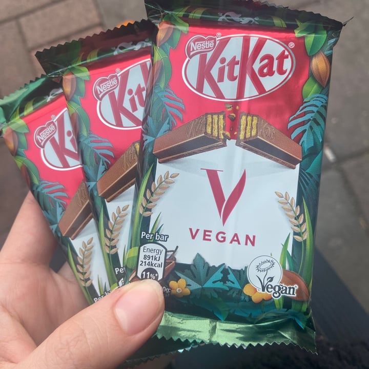 photo of Nestlé Kitkat Vegan shared by @elizabethmullaney on  22 Jul 2021 - review