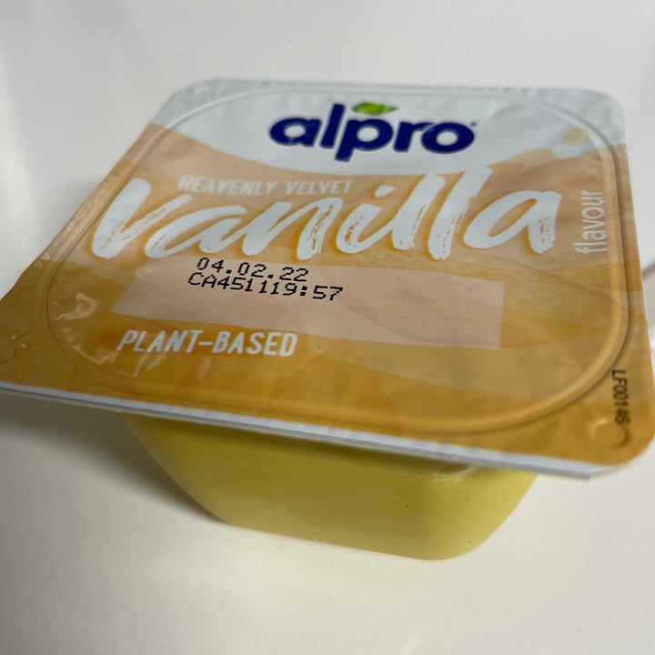 photo of Alpro Postre de vainilla cremosidad sublime shared by @tamara-stiz on  12 Jan 2022 - review