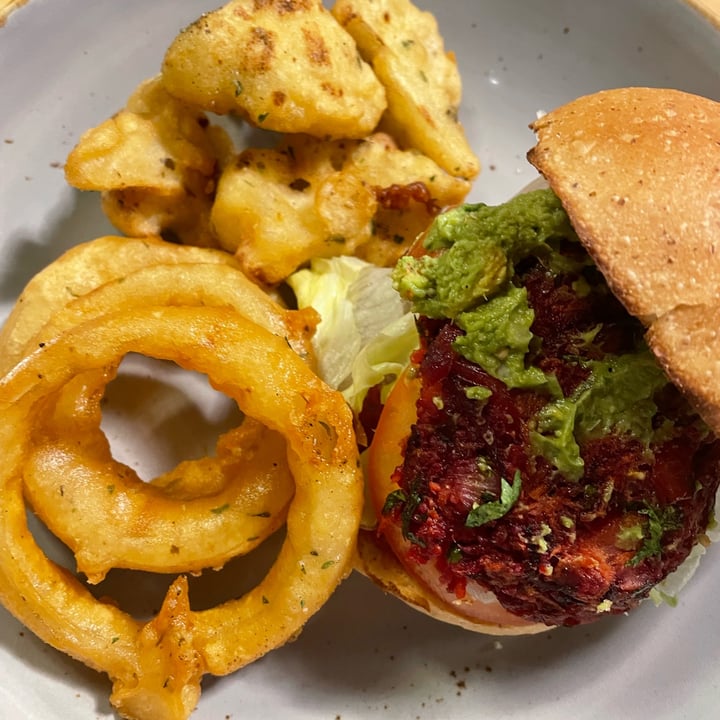 photo of Real Food Beet (Millet) Burger shared by @wjynn on  04 May 2022 - review