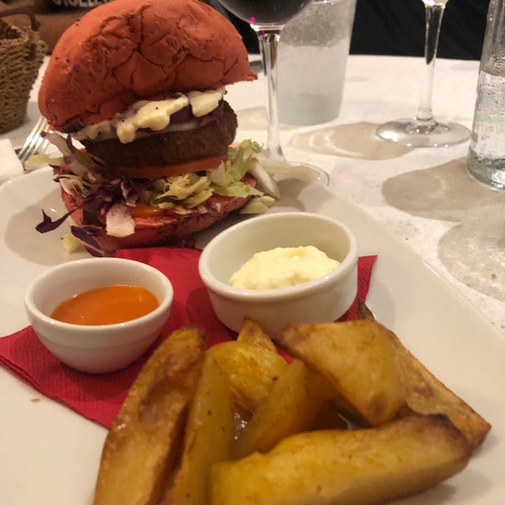photo of Amaranto Ristorante BEYOND burger shared by @samghi on  04 Oct 2021 - review