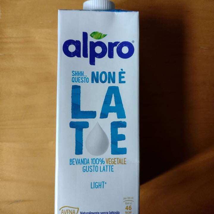 review photo of Alpro Shhh...Questo Non è Latte (LIGHT) shared by @blupsigadupsi on 28 Apr 2022 - review