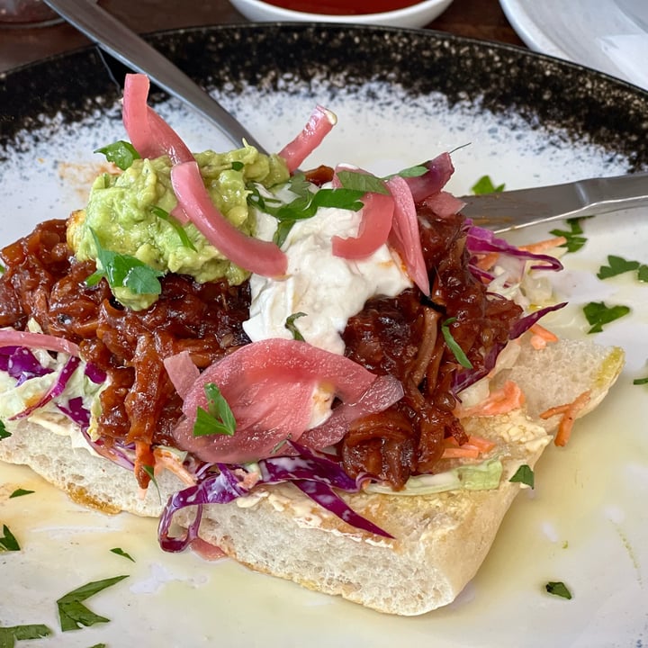 review photo of Rosetta Cafe Pulled Jackfruit Sandwich shared by @madmike on 17 Apr 2022 - review