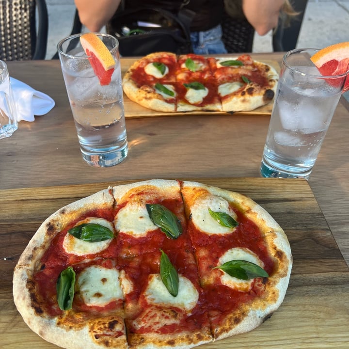 photo of Osteria Du Margarita Pizza shared by @bpan01 on  31 Aug 2022 - review