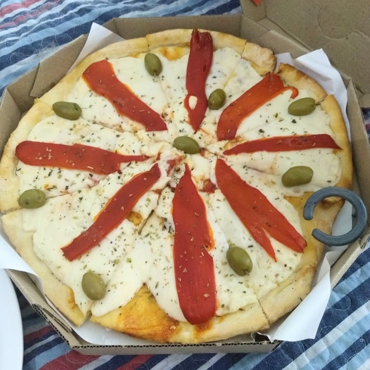 photo of Empanadas de 10 Pizza Especial de Morrón shared by @kndyd on  18 Mar 2021 - review
