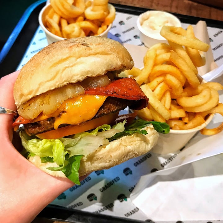 photo of Grassfed Hawaiian Burger shared by @veggi-bella on  19 Sep 2021 - review