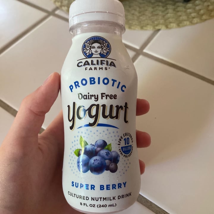photo of Califia Farms Probiotic Dairy Free Yogurt Drink Super Berry shared by @bumblebea on  27 Aug 2020 - review