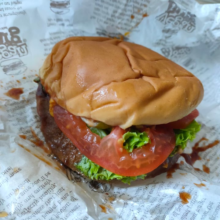 photo of VeganBurg Singapore BBQ Burger with an Impossible Patty and a Vegan Egg shared by @edenlim on  27 Mar 2020 - review