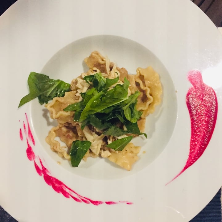 review photo of Apriti Sesamo Reginette Di Grano In Salsa Di Noci, Spinaci E Caciotta Vegana shared by @melissawombat on 09 May 2022 - review