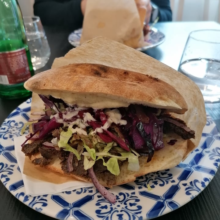 photo of Gaia Kitchen Vegan kebab sandwich shared by @vale28 on  13 Mar 2022 - review