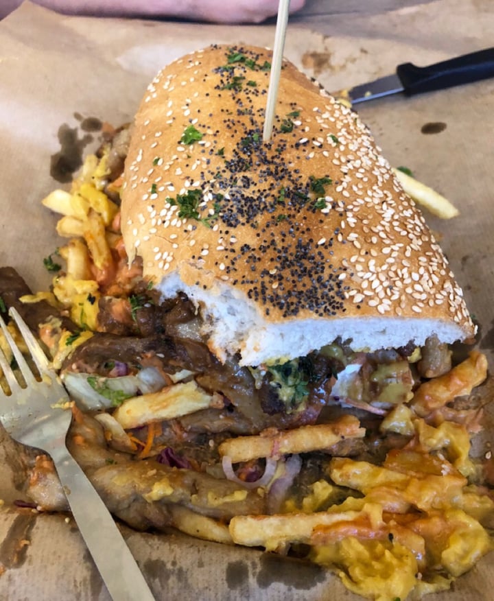 photo of Lekker Vegan Kloof Lekker Messy Gatsby shared by @chlo17chappell on  25 Aug 2019 - review