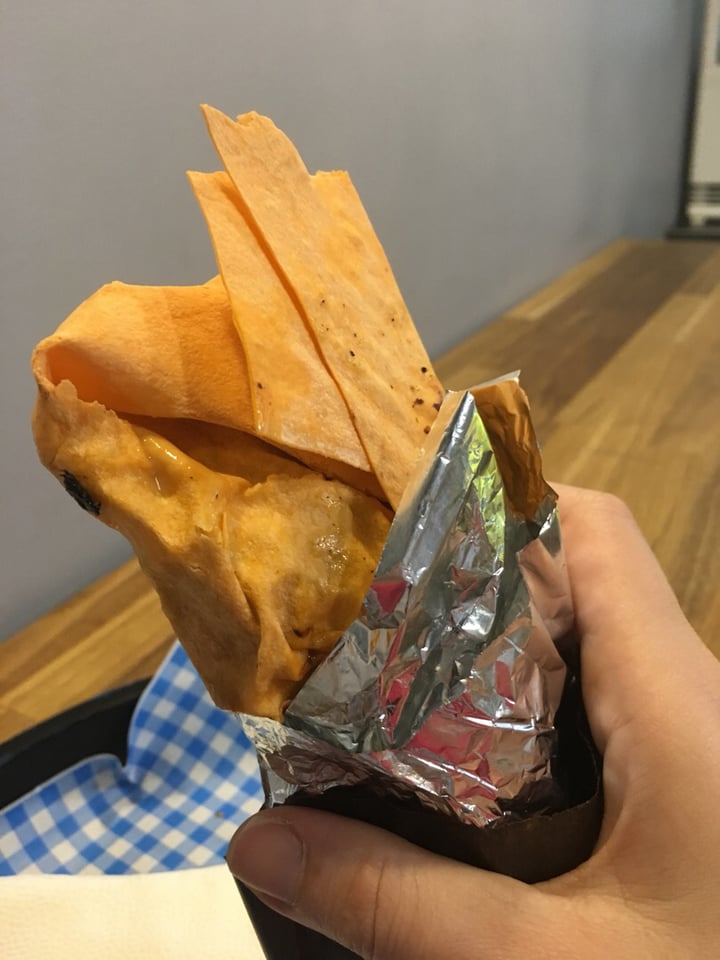 review photo of Kuzen Falafelʹ Sweet Chili Falafel in Lavash shared by @baliveganguide on 31 May 2019 - review