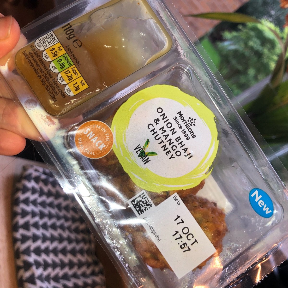 Morrisons Onion bhaji & mango chutney Reviews abillion