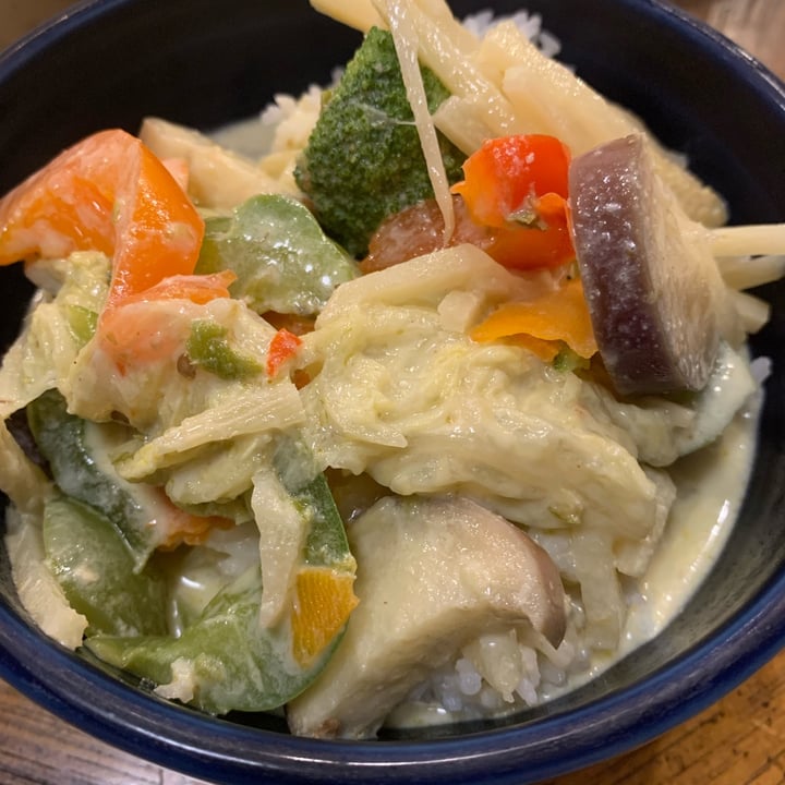 photo of Happy Thai Restaurant Green Curry shared by @moozoogabba on  20 Sep 2022 - review