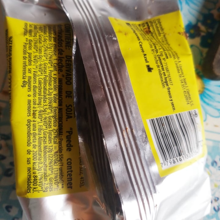 photo of Cerro Azul Alfajor con Mousse de Limón shared by @gabeee on  26 Feb 2022 - review