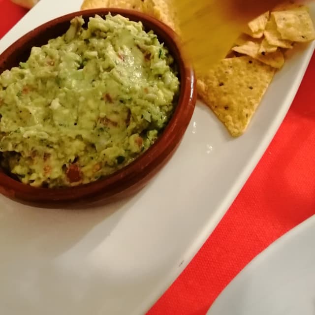 Photo of the dish “Guacamole Con Nachos”