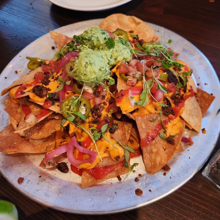 review photo of Modern Love Nachos Molo shared by @dawntime on 26 Oct 2022 - review