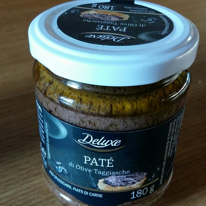 photo of Deluxe  Paté di olive taggiasche shared by @paolavegan on  19 Apr 2022 - review