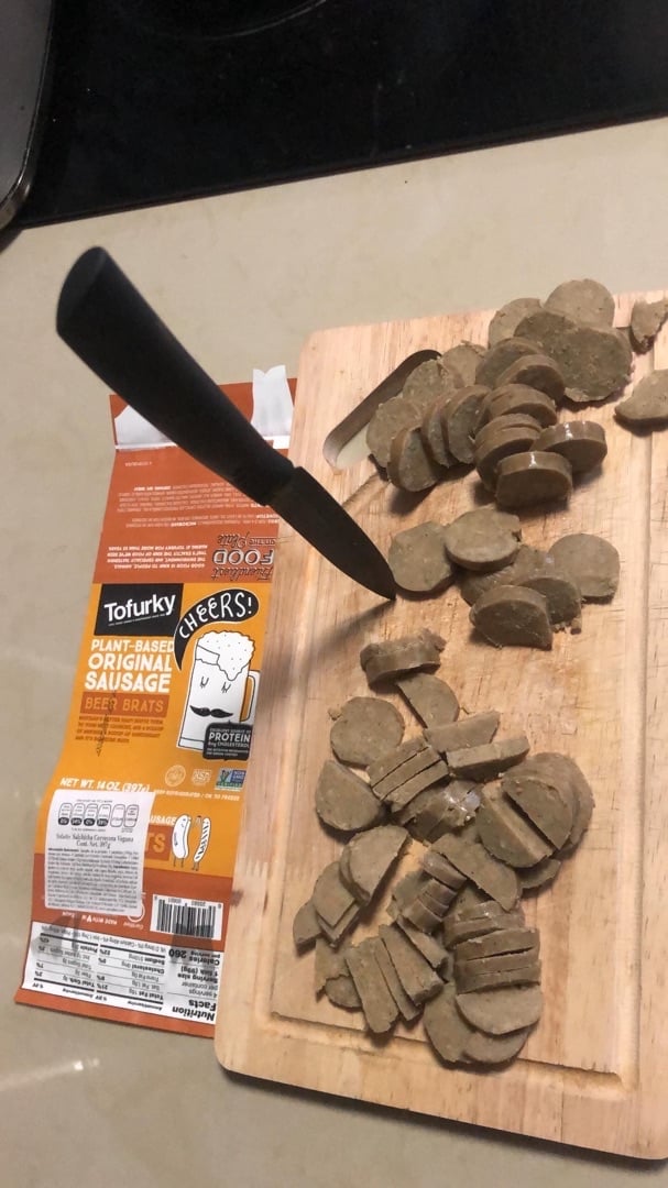 review photo of Tofurky Original Sausage Beer Brats shared by @orlandofdzt on 21 Jan 2020 - review