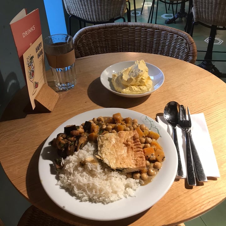 review photo of tibits Hot and cold vegan buffet shared by @evalourence on 06 May 2020 - review