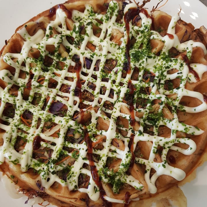 photo of Mong Cha Cha Cafe 梦茶茶 Okonomiyaki Waffles shared by @shanna on  09 Apr 2022 - review
