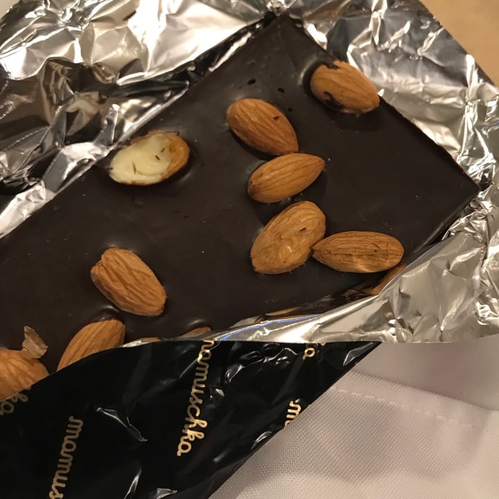 photo of Mamuschka Chocolate 70% con almendras shared by @sechague on  23 Feb 2021 - review
