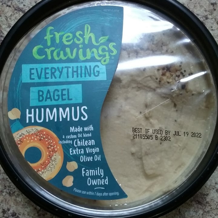 photo of Fresh Cravings Everything Bagel Hummus shared by @gracecalo on  02 Jul 2022 - review