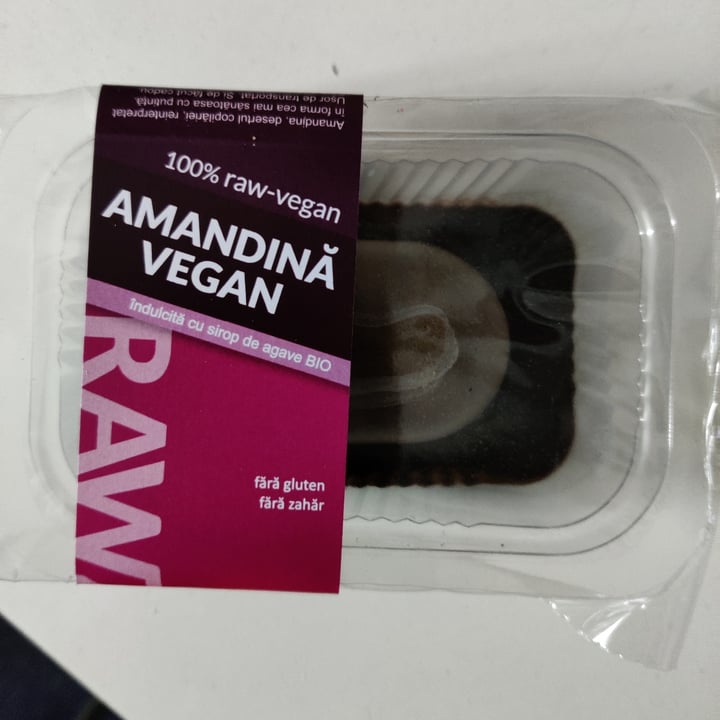 photo of Rawz amandine vegan shared by @ciupertica on  26 Mar 2022 - review