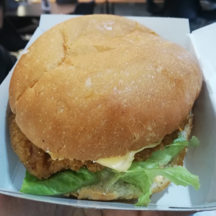photo of The Vegan Chef Sandton Crispy zingy burger shared by @udeshs on  04 Mar 2022 - review